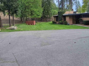 Amberly H.'s lawn care service result
