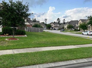 Kellie F.'s lawn care service result