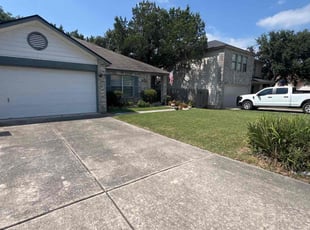 Diana H.'s lawn maintenance service result