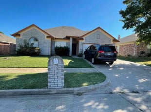 Donna S.'s turf maintenance service result