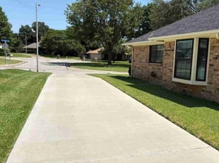 Jennifer C.'s grass maintenance service result