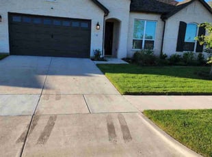 Kourtney M.'s lawn care services service result