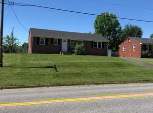 Bobbi D.'s lawn maintenance service result