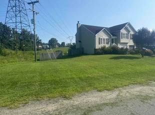 Nicole M.'s grass cutting service result