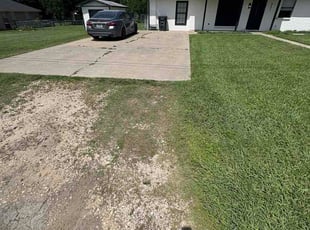 Lisa D.'s turf maintenance service result