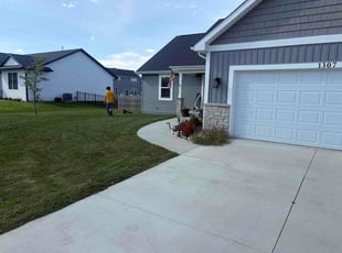 Lisa K.'s lawn care services service result