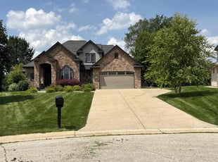 Danette B.'s lawn maintenance service result