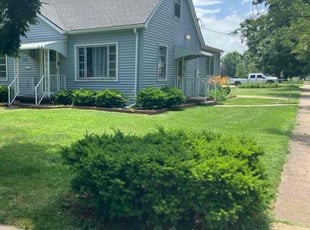 Marilyn N.'s lawn maintenance service result