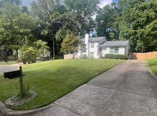Gabby L.'s lawn maintenance service result