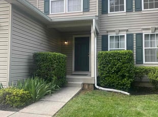 Sya K.'s Flower Bed Weeding service result