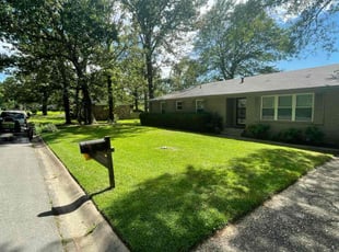 Bryan R.'s lawn service service result