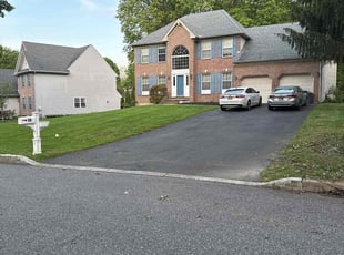 Claudia L.'s lawn service service result