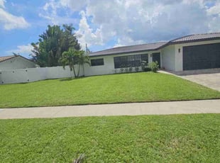 Andrea R.'s lawn service service result