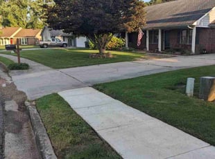 Stephanie G.'s lawn service service result