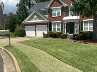Marilyn F.'s lawn care services service result