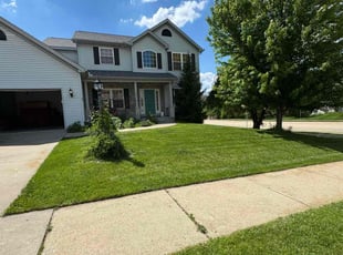 Jolie R.'s lawn service service result