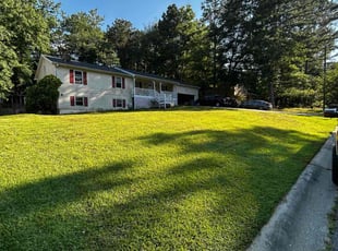 Nicole S.'s lawn care service result