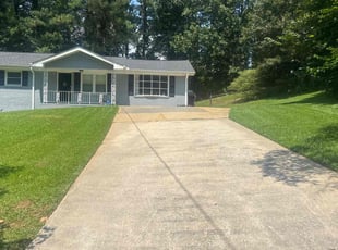 Claudia G.'s lawn care service result