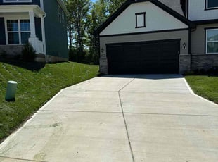 Donna D.'s lawn care services service result