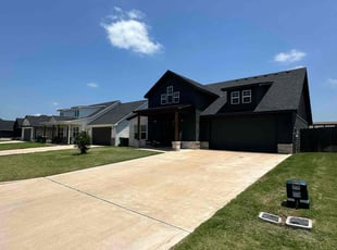 Elizabeth B.'s lawn care service result