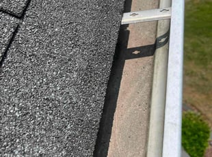 Yeei M.'s Gutter Cleaning service result