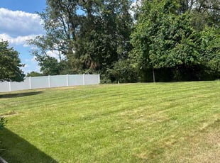 Barbara H.'s lawn maintenance service result