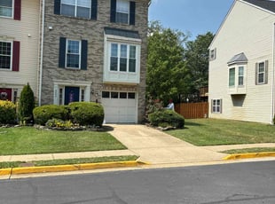 Linda H.'s Bush Trimming service result