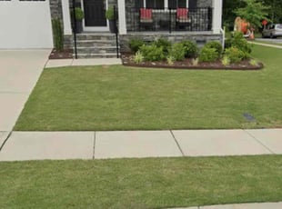 Melissa C.'s lawn care services service result