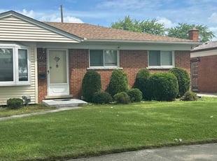 Emily K.'s turf maintenance service result