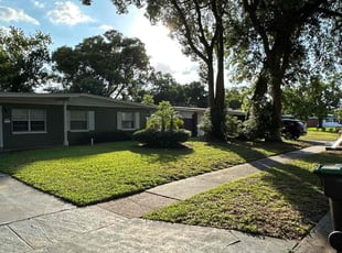 Sarah H.'s lawn care services service result