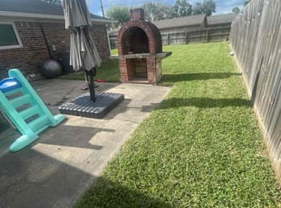 Lisa M.'s grass cutting service result