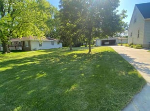 Matthew K.'s lawn care services service result