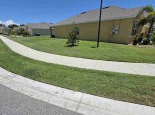 Kelly M.'s lawn care services service result