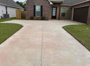 Kim C.'s lawn care services service result