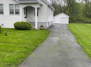 Meccah G.'s lawn care services service result