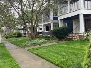 Jennifer P.'s lawn care services service result