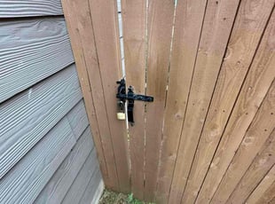 Melissa H.'s lawn care services service result