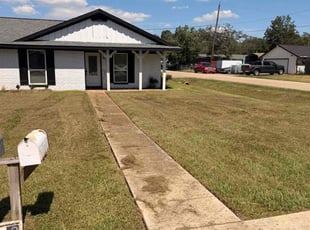 Sue H.'s lawn maintenance service result