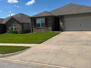 Elijah A.'s lawn care services service result