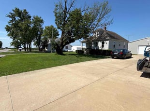 Damien T.'s grass cutting service result