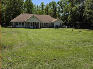 Rebecca M.'s lawn maintenance service result