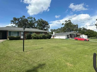 Sue H.'s lawn maintenance service result