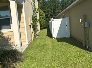 Kristi L.'s lawn care services service result