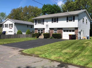 Melissa S.'s lawn maintenance service result
