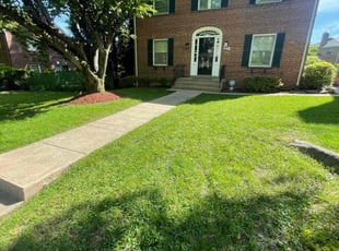 Aimee V.'s lawn care services service result