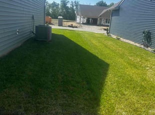 Deborah H.'s lawn service service result