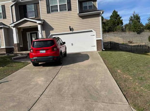 Jacqueline D.'s grass cutting service result