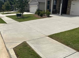 Jaime D.'s grass maintenance service result