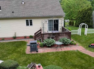 Travis R.'s lawn maintenance service result