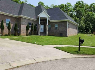 Jessica B.'s lawn care service result